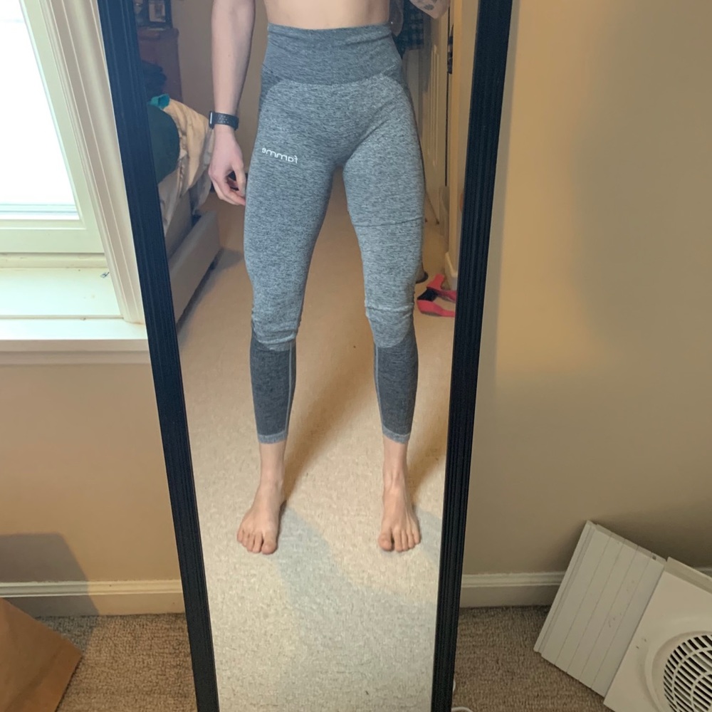 Famme leggings size small